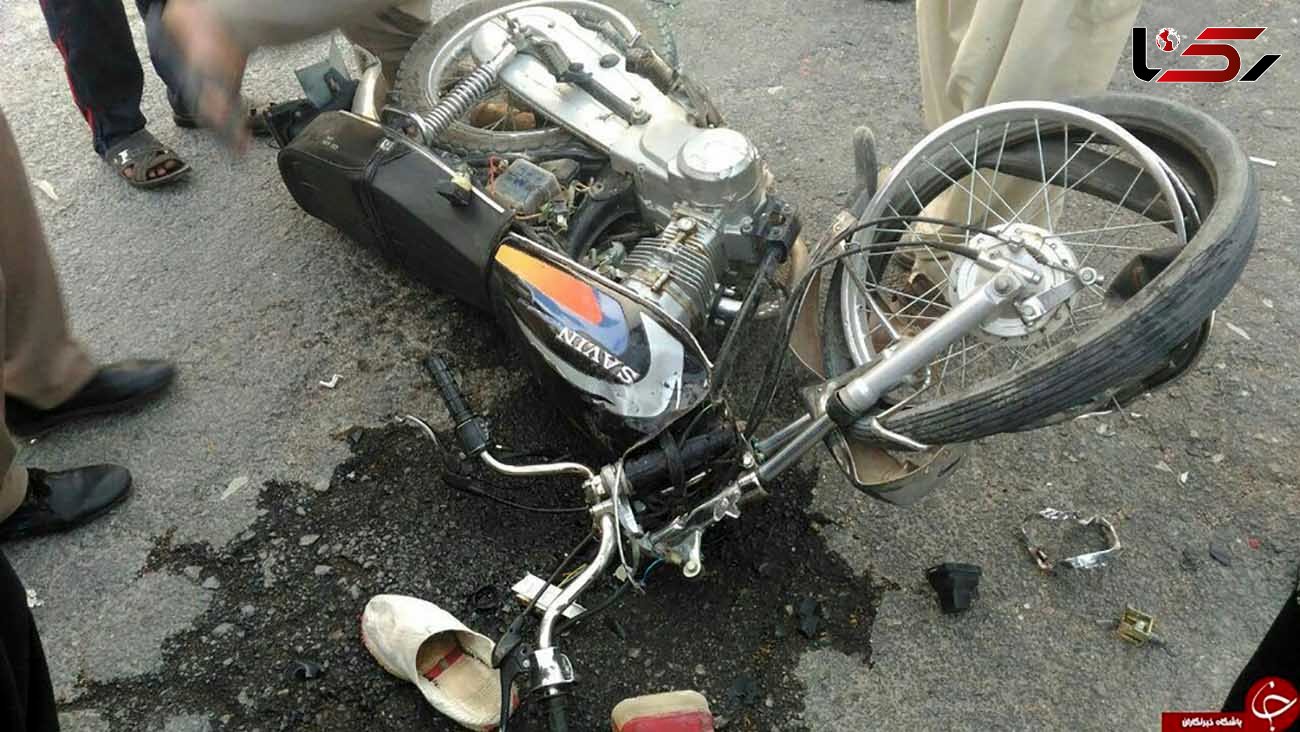 تصادف مرگبار پژو 405 با موتور در جاده تهران  گرمسار