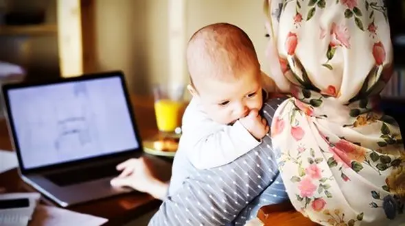 فرزندآوری دستوری نیست دولت امکانات مهیا کند/  لزوم تامین مهدکودک ارزان و بازنگری در حقوق قضایی مادران 