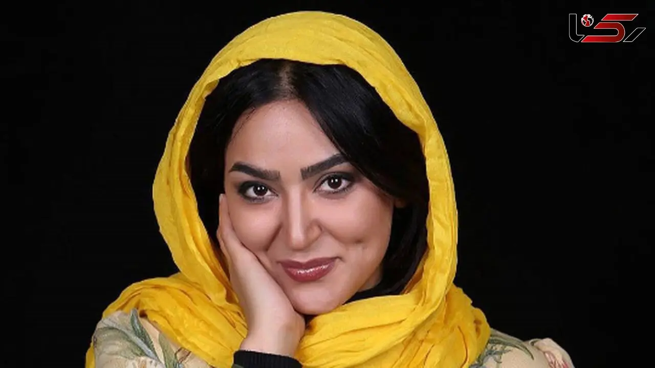 ژست مدلینگ فریبا طالبی و همسرش با استایل ست زن و شوهری زرد قناری