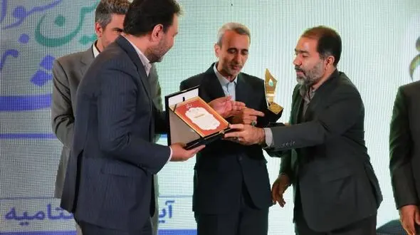 هجدهمین جشنواره فن‌آفرینی شیخ بهایی با مشارکت و حمایت آبفای استان اصفهان برگزار شد/ اهدای جایزه ویژه فناوری آب به طرح های برگزیده