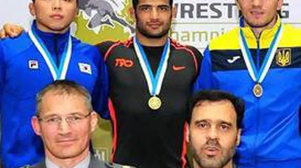 تقدیر سردار منتظرالمهدی از اقدام پهلوان علیرضا کریمی + عکس 