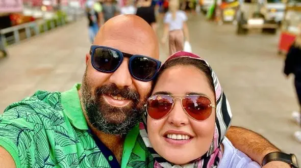 دلتنگی احساسی و عاشقانه علی اوجی برای نرگس محمدی در برنامه علیخانی؛ دخالت حامد آهنگی و مجید واشقانی وسط ابراز احساسات آقای بازیگر+ ویدیو