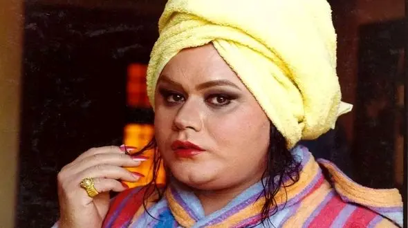 فیلم رقص باحال اکبر عبدی وقتی جوون و تپلی بود/ چه ادایی و ریز هم حرکت میاد ...