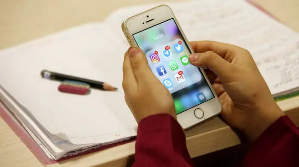 اجاره گوشی و تبلت برای درس خواندن؛ ساعتی: ۱۵ هزار تومان