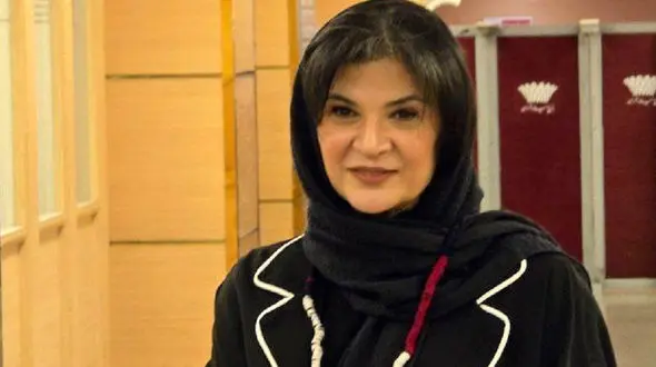 فیلم / تغییر چهره و استایل فوق العاده  ریما رامین فر همای سریال پایتخت در جشنواره فیلم شهر /  نگاهی به تیپ و استایل شیک بازیگران از نفس بازغی و هدی زین العابدین تا صدف اسپهبدی از هلیا امامی  تا ...