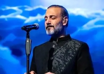 فیلم / حرکت ویژه هواداران علیرضا قربانی در کنسرتش به احترام اصالت، متانت و حنجره او ... / نمانده در دلم دگر توان دوری ...