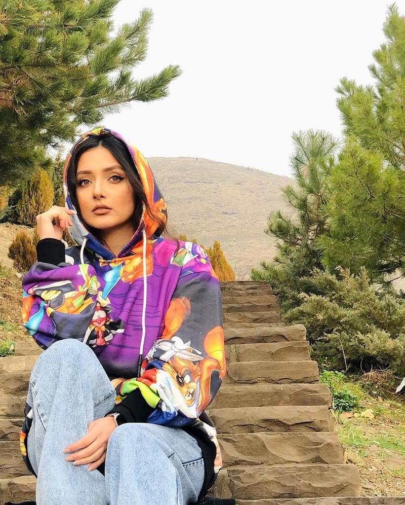 بیوگرافی نورا محقق 1