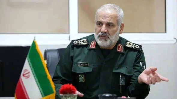 فرمانده ارشد سپاه : رهبر انقلاب با خرید موشک مخالفت کرد!