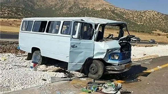 15 مصدوم حاصل انحراف مینی بوس در محور سوادکوه