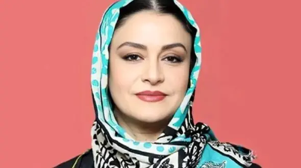 مریلا زارعی با این لباس دست‌دوز در یک مصاحبه خصوصی حضور یافت