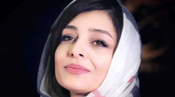 نگاه روز | کمند امیرسلیمانی و ساره بیات در کنار پدرانشان