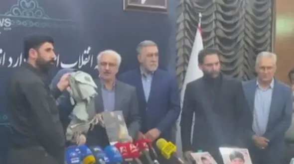 کوله پشتی‌ متفاوت که به رئیس‌جمهور هدیه شد/ فیلم