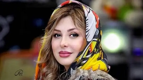 جدیدترین تغییر چهره نیوشا ضیغمی و دختر موبلوند جذابش ! /   لنا خانم شبیه مادرش شده ! + عکس ها