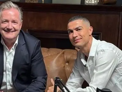 رونالدوبه مجری: دروغه که من به تازگی مولتی میلیاردر شدم! خیلی وقته که هستم!! / مجری: چطور به جورجینا پیشنهاد ازدواج دادی؟....