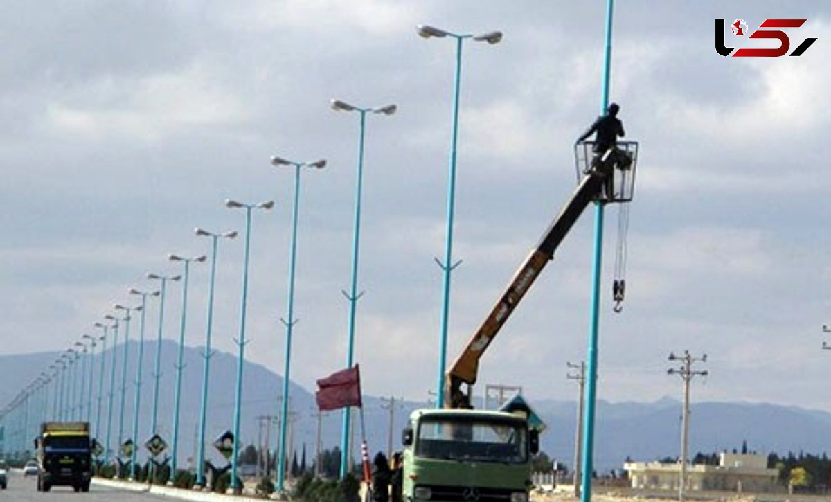 آغاز عملیات تأمین روشنایی محور شهرستان پیرانشهر به پایانه مرزی تمرچین