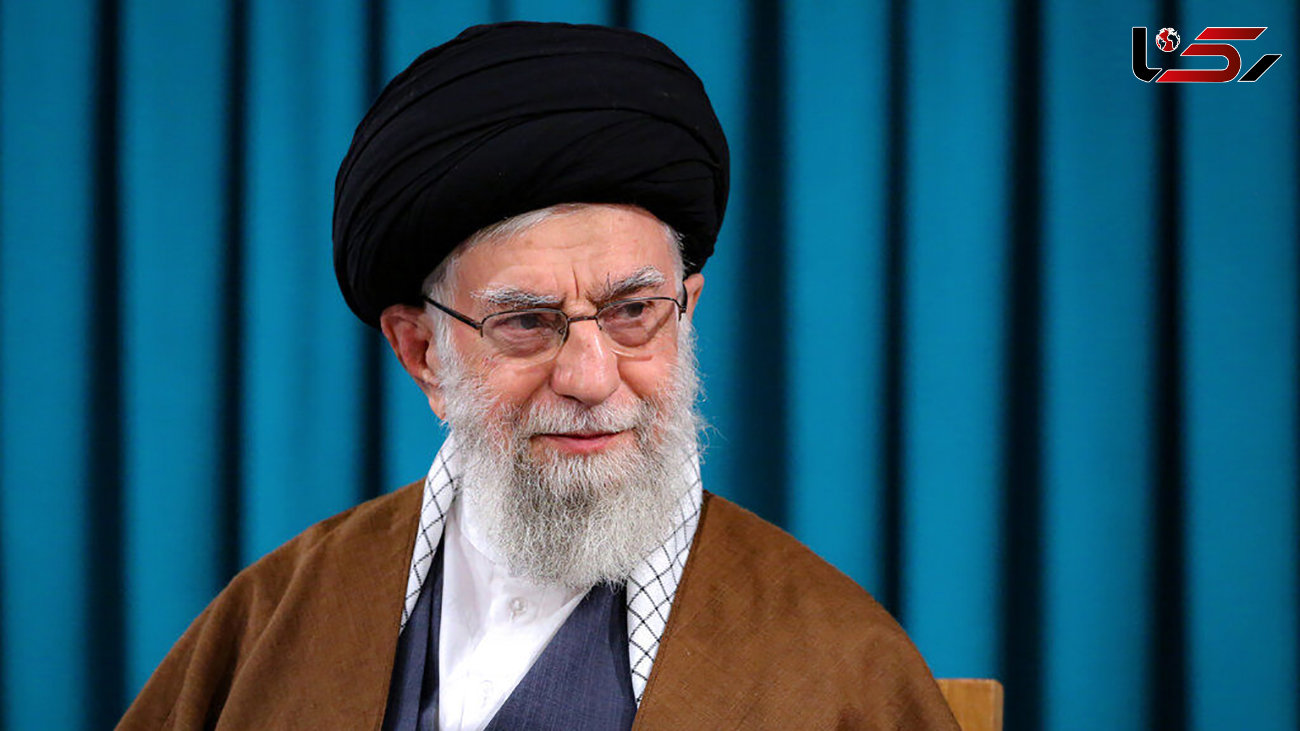فیلم نماز خواندن حضرت آیت الله خامنه ای بر پیکر شهید سردار سید رضی موشوی / ببینید