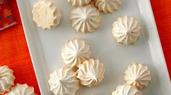 فیلم / مرنگ سوئیسی بهترین انتخاب برای شیرینی‌های نوروز 