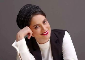 فیلم / غزل شاکری:بخاطر زمزمه «مرغ سحر» استاد شجریان توبیخ شدم ...