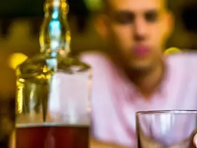حتی روزی یک نوشیدنی الکلی؛ «آستانه ایمنی» وجود ندارد و خطر 10 نوع سرطان تأیید شد
