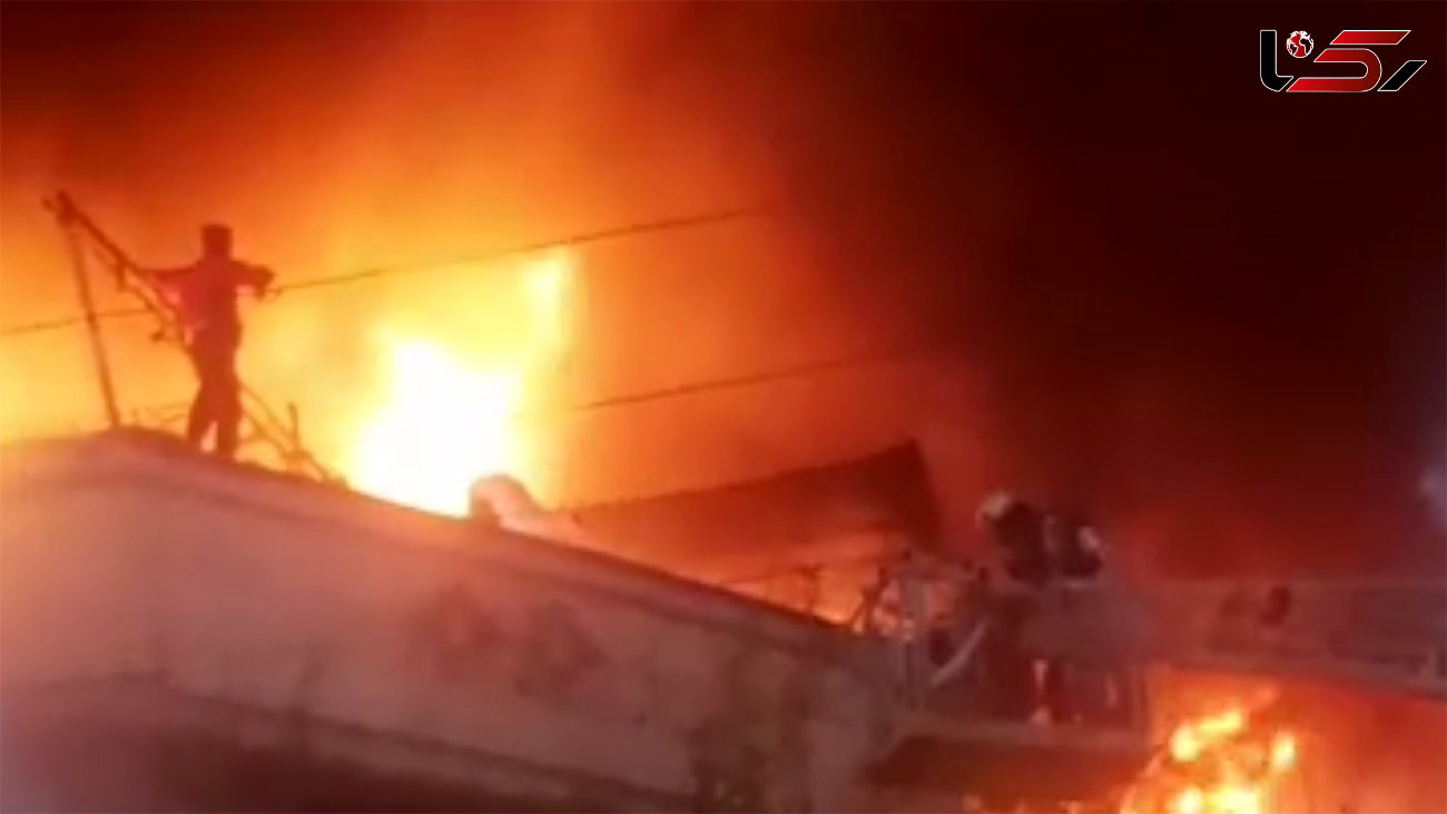  فیلم لحظه نجات مرد تهرانی از شعله های آتش  