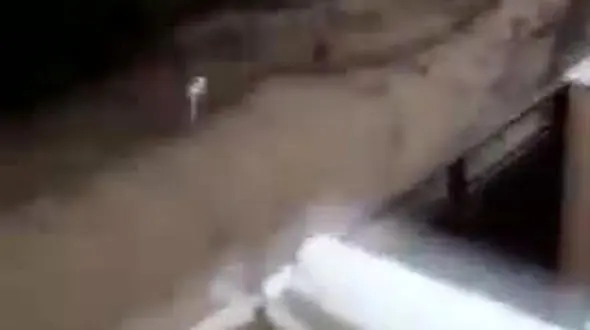 ‌صحنه هایی عجیب از سیل وحشتناک روستای غریب دوست ترکمانچای میانه