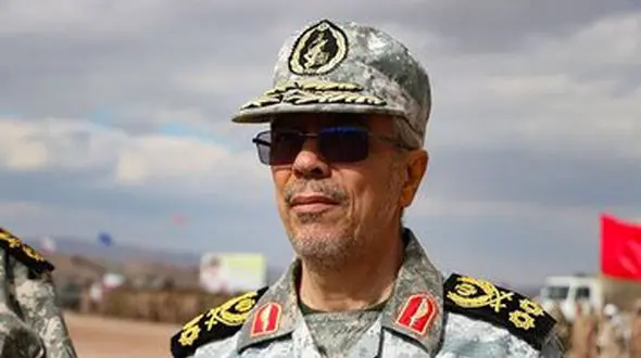 عکس سفر در زمان / سردار باقری  به این عکس ها افتخار می کرد ! / از خبرنگاری تا سپاهی شدن و شهادت !