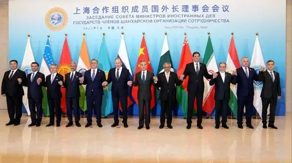 4 پیشنهاد ایران در اجلاس شانگهای / شانگهای می‌تواند نقش مرکزی در مقابله با تهدیدات نوظهور ایفا کند