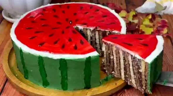 کیک یخچالی شب یلدا را به سادگی بپز + فیلم