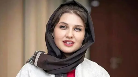 چهره ستاره جوکر «گلوریا هاردی» کنار خانواده همسر