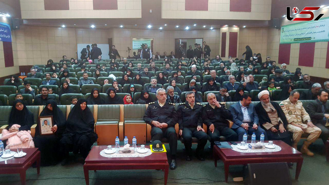 پرچم اقتدار و عزتمندی ایران اسلامی با برکت خون شهدا به اهتزاز در آمده است 