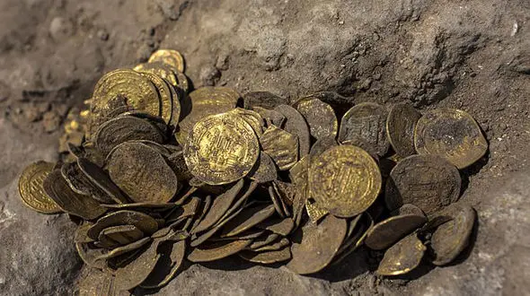 توقیف گنج تقلبی در ازنا / 2 مرد بازداشت شدند