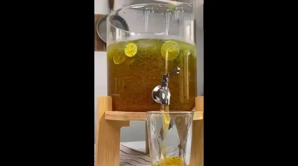 شربت مخصوص تابستان را درست کنید + فیلم 