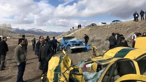 وحشتناک ترین عکس یک تصادف در محور «خوی - چالدران»/ 5 تن درجا کشته شدند + عکس