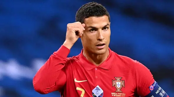 هدیه رونالدو برای دختر جیمی جامپ + فیلم