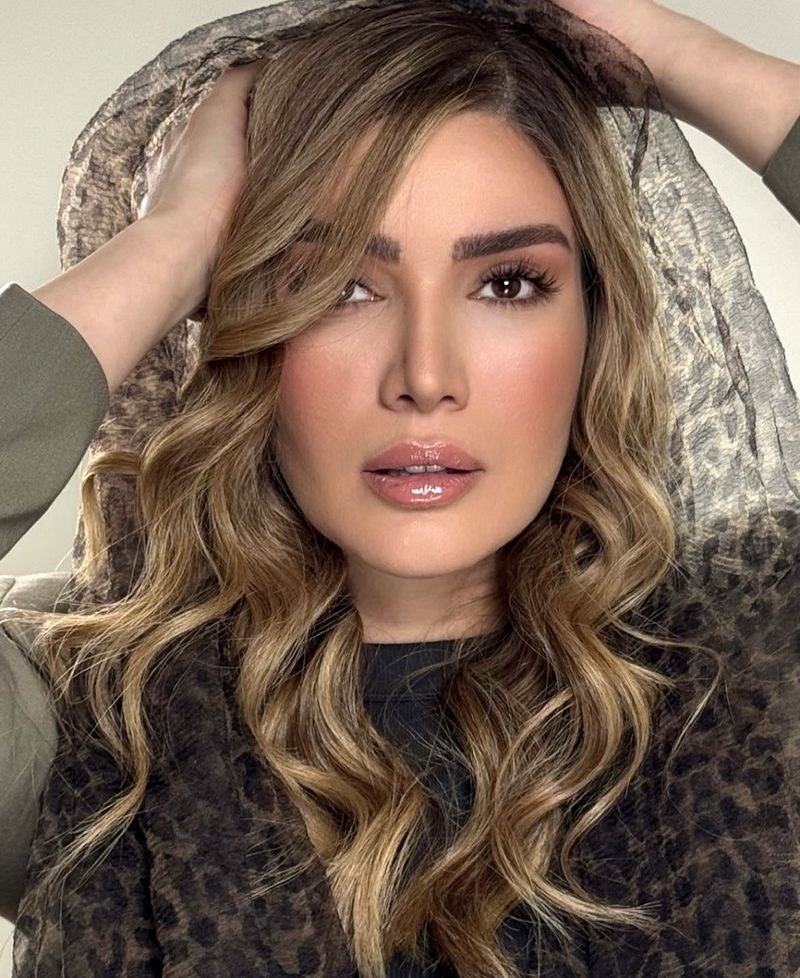 متین ستوده با شال پلنگی 2