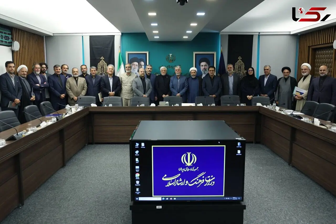 عارف: نگاه قیم مآبانه به مردم و اهل فرهنگ کنار گذاشته شود