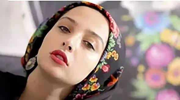 استایل فقیرانه پولدارترین خانم بازیگر ایرانی / گونی پوشی بعد از شایعه طلاق!