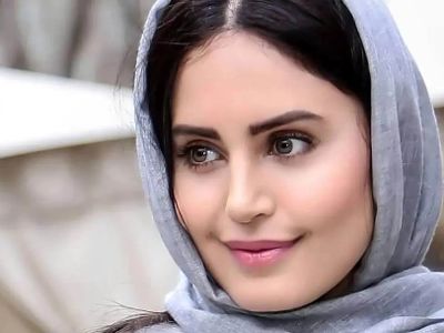 عکس ها /  نگاهی به دکوراسیون شیک و اشرافی الناز شاکر دوست/ از مبلمان لاکچری تا فرش ابریشمی و لوسترهای شاهانه !