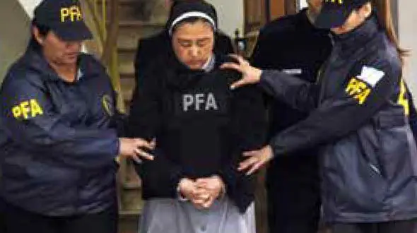 راهبه ای که با شیاطین همدست بود 