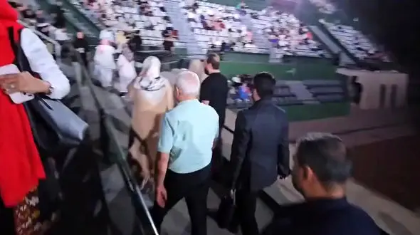 ظریف و همسرش به تماشای رستم و سهراب رفتند