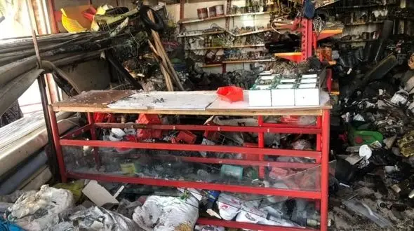 آتش سوزی مغازه ابزار فروشی در روستای پیریوسفیان قزوین اطفا شد