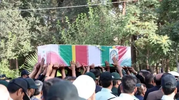 مراسم تشییع پیکر شهید امنیت ستواندوم جواد زارعی با حضور مسئولان و اقشار مختلف مردم