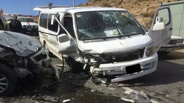 فوری / 10 کشته در تصادف ون زائران ایرانی در بصره  / 3 تن هم زخمی شدند + عکس