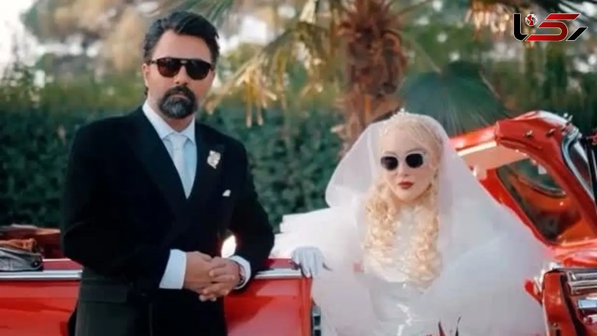 فیلم دیده نشده از پشت صحنه آماده شدن بابک انصاری تازه داماد  آرام جعفری برای مراسم عروسی با شکوهشان