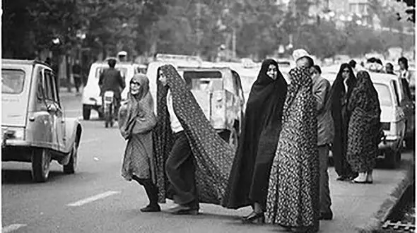 تهران قدیم| مدرسه دخترانه در تهران؛ ۸۰ سال قبل/ عکس