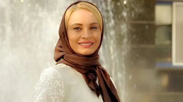 دکلمه خوانی زیبای مریم کاویانی برای علی دایی + فیلم