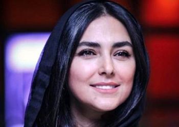 فیلم آواز باشکوه ؛ هدی زین العابدین در آهنگ سهراب پاکزاد ! / ﺗﺎ وﻗﺘﻰ ﻛﻪ ﻧﻔﺲ دارم ﻣﻴﺨﻮام ﺳﻠﻄﺎن ﻗﻠﺐ ﺗﻮ ﺑﻤﻮﻧﻢ + موزیک ویدیوی عاشقانه