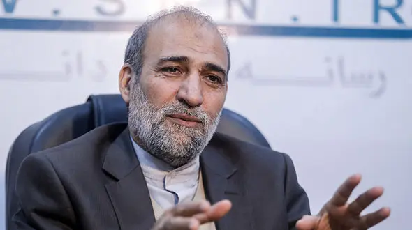 فروزنده : رئیس جمهور باید با ادب و برنامه محور باشد/  مردم دیگر گول وعده های فریبنده را نمی خورند