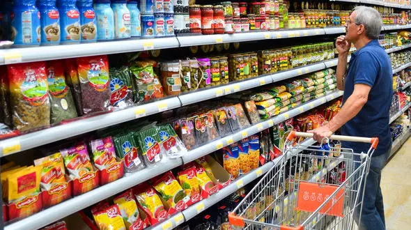 واردات کالاهای اساسی در قبضه شرکت‌ های دولتی