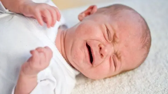 با کولیک نوزاد چه کنیم؟